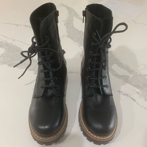 Bertuchi Leather Lace Up Boots New 8 - New Women | Color: Black | Size: 8